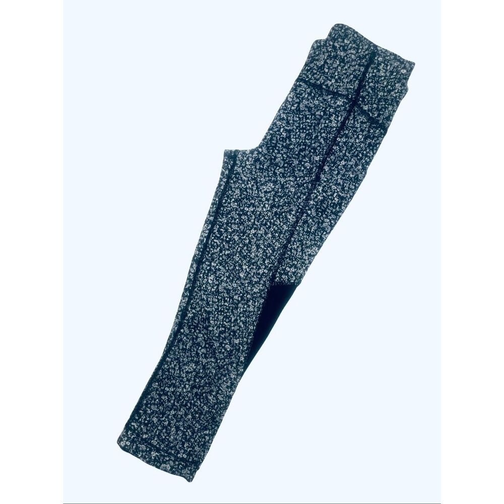 Lululemon Invigorate 7/8 Tights EUC - Picture 9 of 10